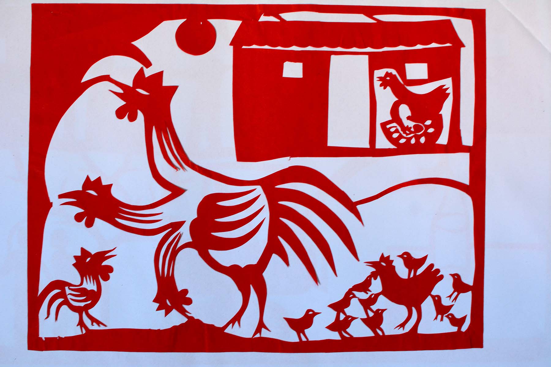 王桂英剪纸作品《鸡》